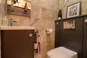 WC- click for photo gallery